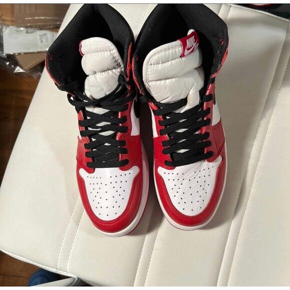 Size 10 - Jordan 1 Retro OG High Chicago
